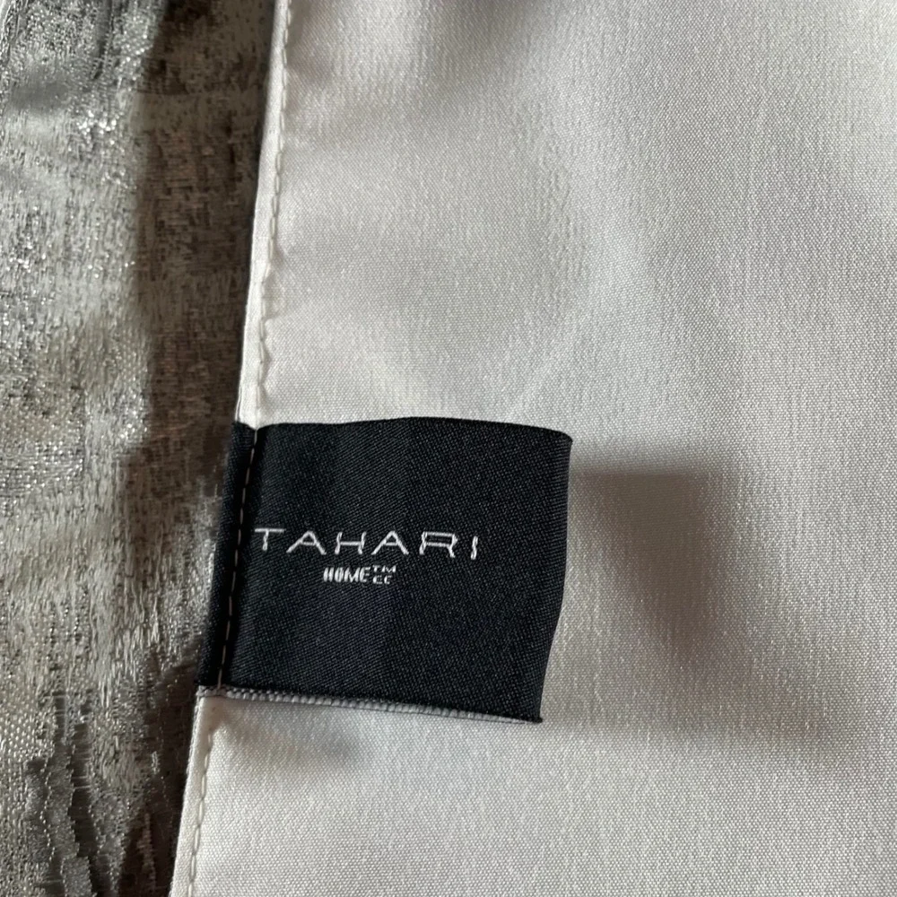 Tahari Home Metallic Textured Table Runner Silver Grey‎ Neutral Accent  16x90